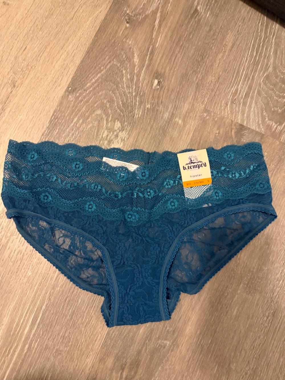 b.tempt’d Women's Lace Hipster Panties - Picture 5 of 5